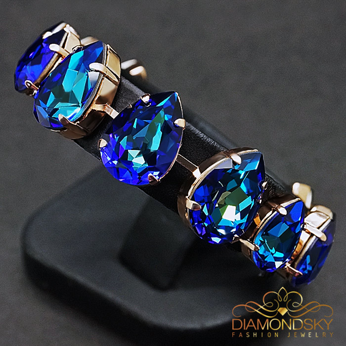 Aproce „Kristāla Piliens II“ ar Swarovski™ kristāliem