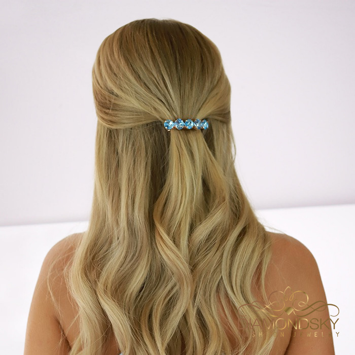 Matu sprādze „Apžilbinošs Mirdzums (Aquamarine)“ ar Swarovski™ kristāliem