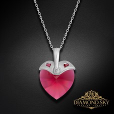 Sudraba kulons „Kupidons (Scarlet)“ ar Swarovski™ kristāliem