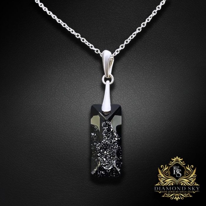 Sudraba komplekts „Augošais Kristāls II (Silver Night)“ ar Swarovski™ kristāliem