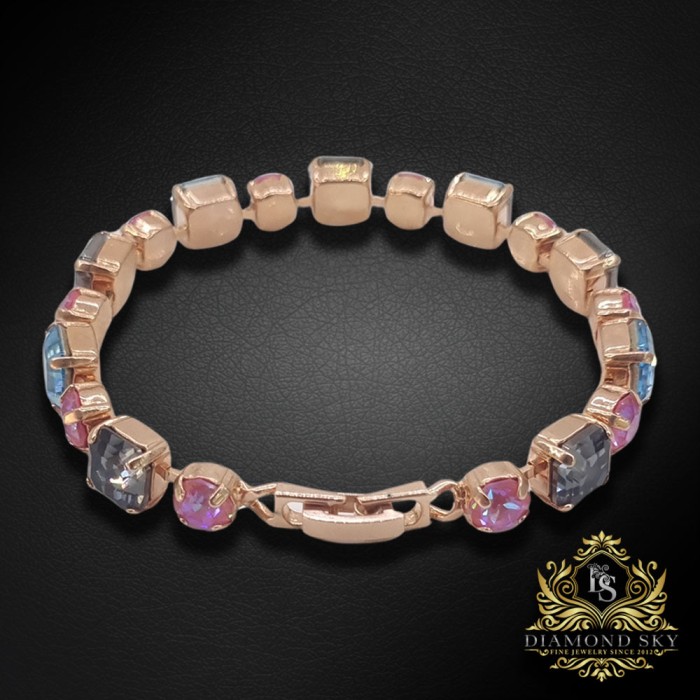 Aproce „Gaismu Deja (Silver Night / Aquamarine / Lotus Pink DeLite)“ ar Swarovski kristāliem